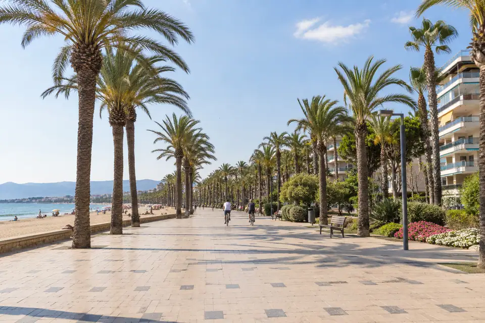 Palmen langs de boulevard van Salou